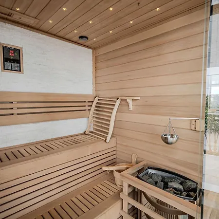 Luxury 140 In Odyssey Pool & Spa-parking *